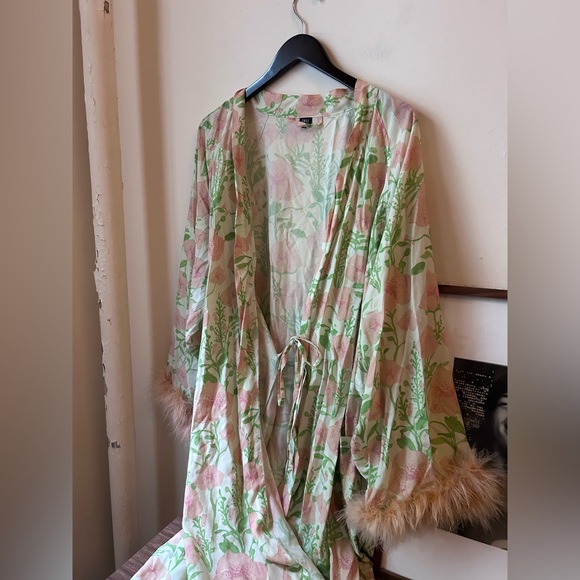 chill by cravings chrissy teigan pink floral robe fur lined bloom - Picture 10 of 10